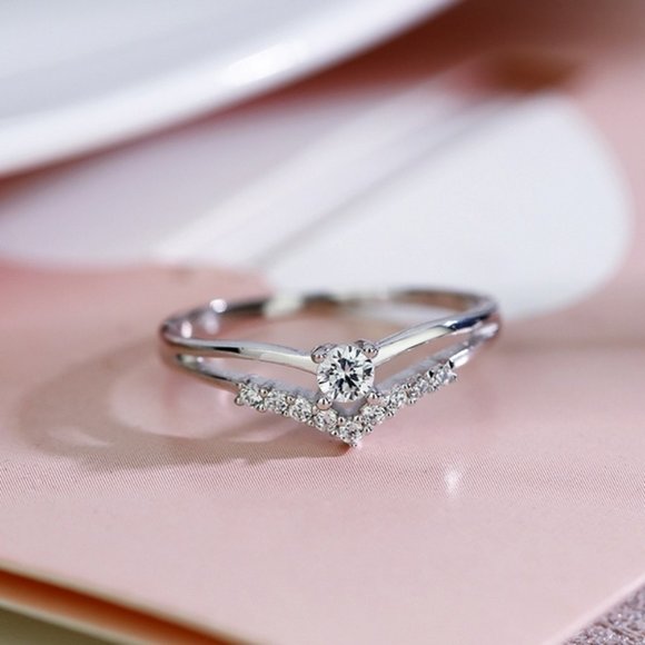 Jewelry - Glaring 925 Sterling Silver Multi-drill Diamonds